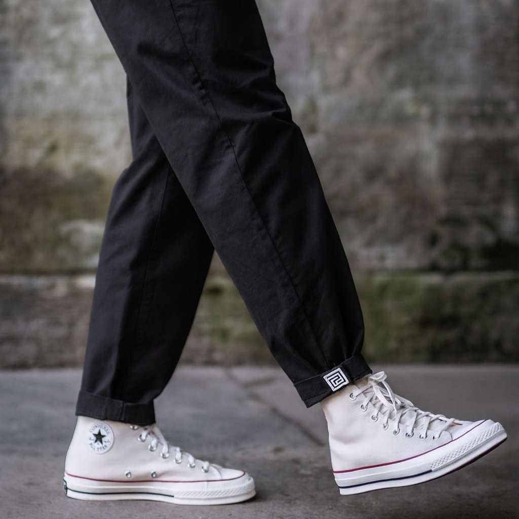 model wearing paradaiza pinch chinos