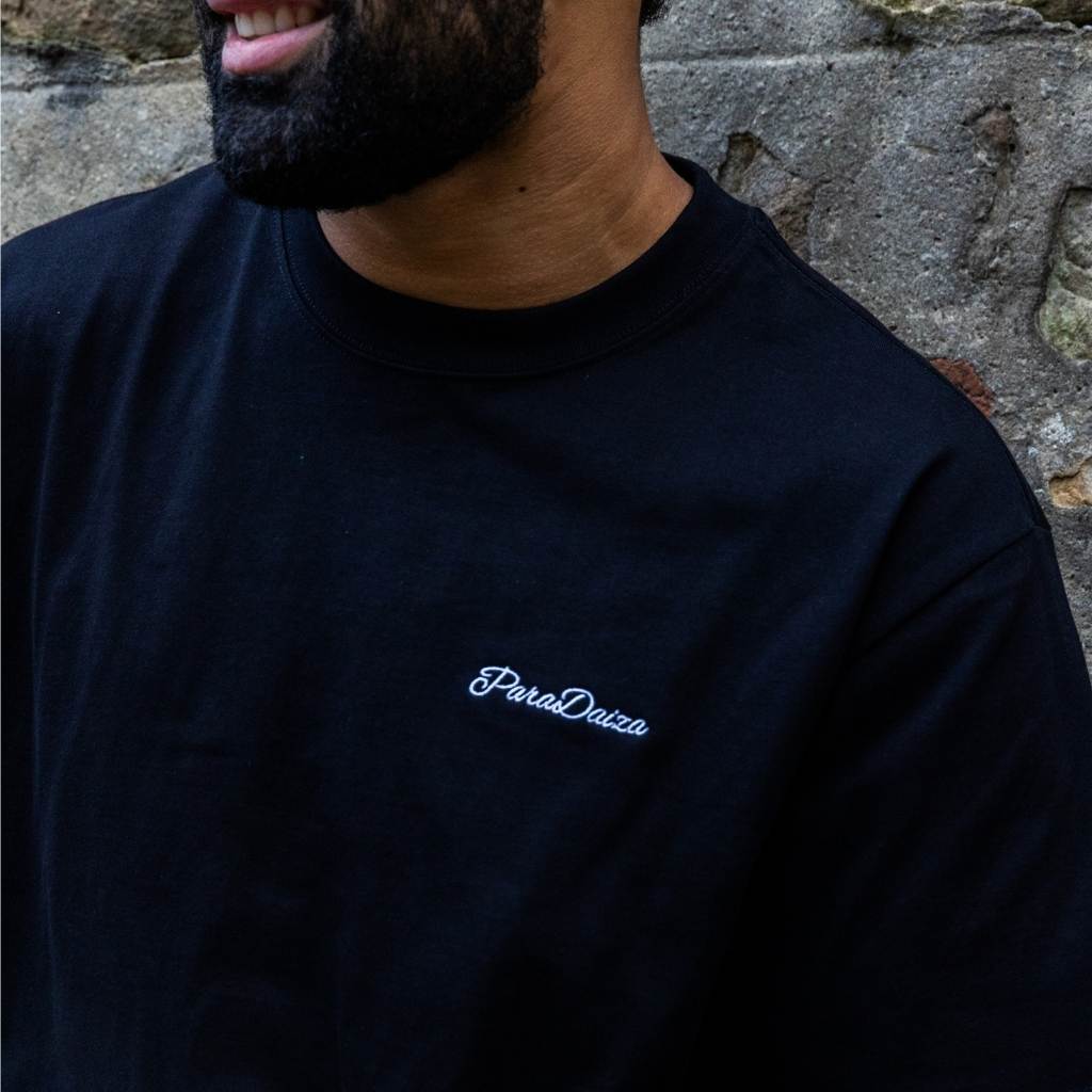Black PARADAIZA  t-shirt with a logo 