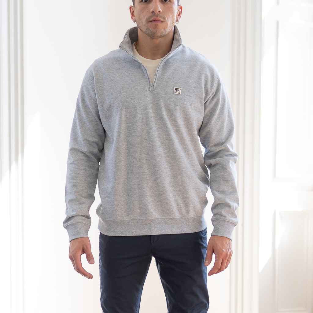 model wears paradaiza  1/4 zip sweat