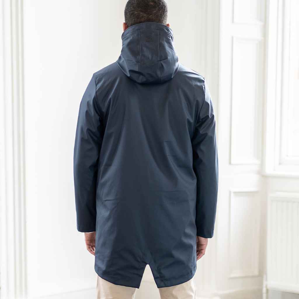 model wears paradaiza parka navy