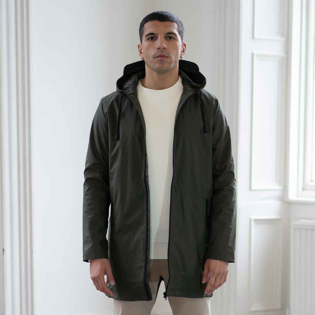 model wears paradaiza parka 